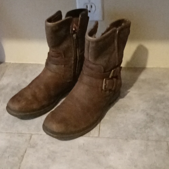 UGG boots size 7.5 women - Picture 2 of 7